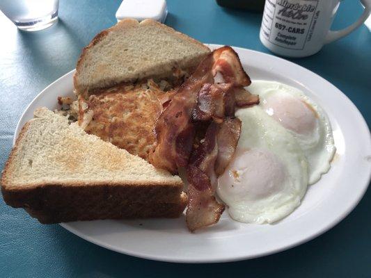 Breakfast - 2 eggs, meat, potatoes or fruit and bread Plentiful and delicious!