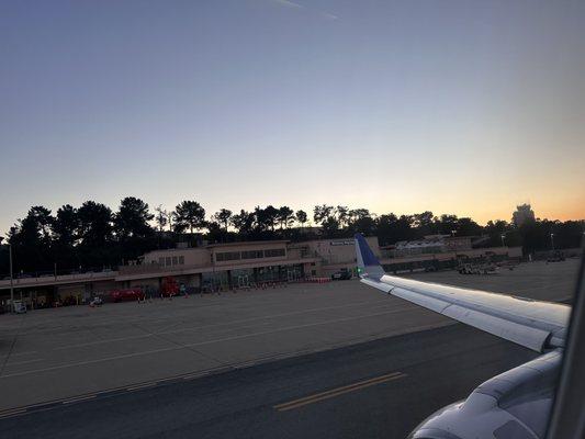 Monterey Regional Airport (MRY)