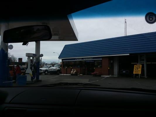 Best gas station in metro detroit. Owner is amazing.