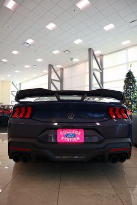 Mustang Dark Horse rear end