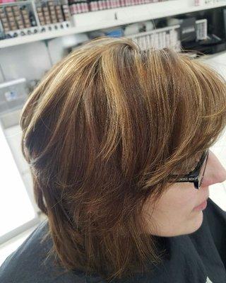 Warm base color and golden highlights