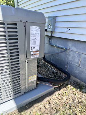 A/C condenser replacement package deal!!!
Call us or message us for a free estimate!!!
(630) 366-0488