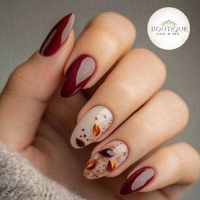 Hello, autumn nails! 
Come unwind in our relaxing space and let our talented techs bring your nail dreams to life.