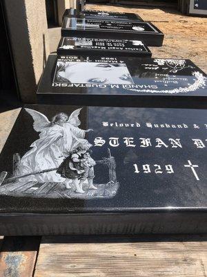 Headstones, headstone, grave marker, tombstone, black granite, guardian angel, old English, photo engraving, lápida, Sandblasting