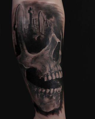 A skull/graveyard morph by Justin.