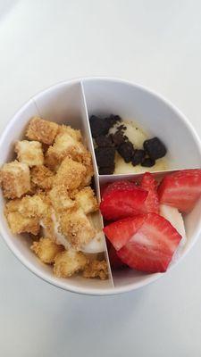 Froyo flavours: cheesecake, cookies and cream, tahiti vanilla, white chocolate mousse