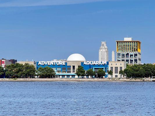 Pic of Adventure Aquarium from the Riverlink Ferry