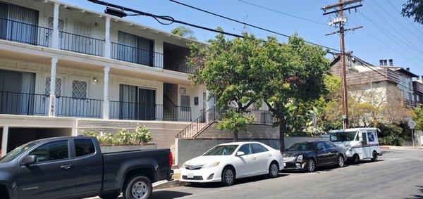 Multifamily property that Belwood Properties manages in Los Angeles