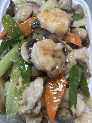 Moo goo gai pian (Personally my favorite )