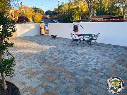 Wall and paver patio