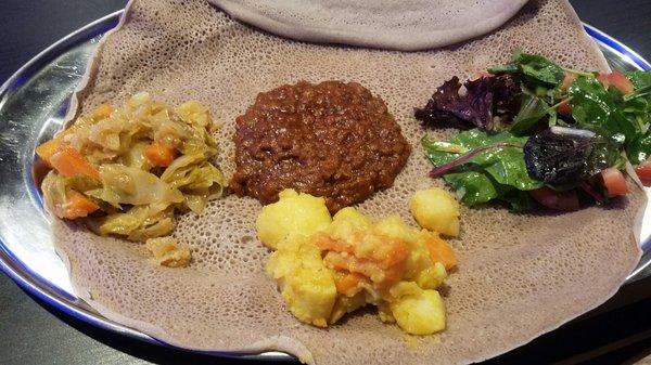 Vegetarian sampler - those lentils are to die for!