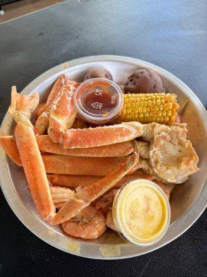 Shrimp and crab combo  21 shrimp / 1 crab cluster  Corn and potato