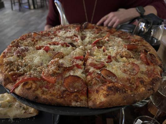 Delicious sausage pizza cooked to perfection