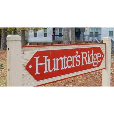 Hunter's Ridge Apartments Signage