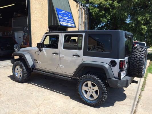 Jeep lift.  4inch. 33's