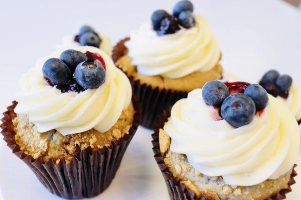 Blueberry Crumble Cupcakes