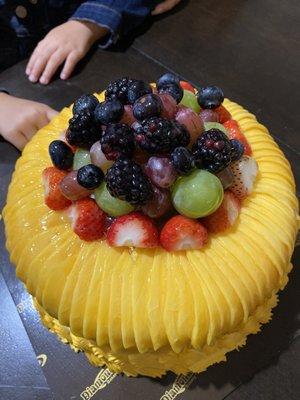 8" Fresh mango cake