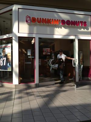 Dunkin' - Closed