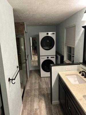 Removing washer/dryer