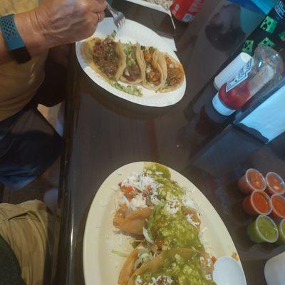 Delicious best tacos in town don't let the long lines scare you away stay and enjoy a fabulous meal.Thank you Taco boy