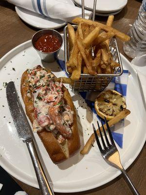 Lobster roll