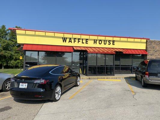 Storefront for the Waffle House