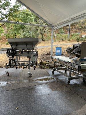 Equipment used to sift and sort grapes