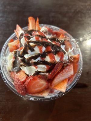 Strawberry Chocolate BINGSU