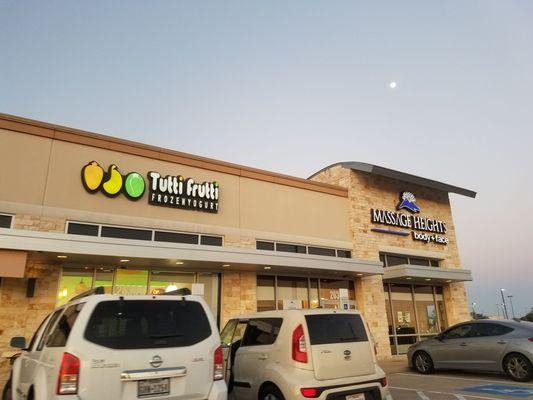 Tutti Frutti Frozen Yogurt