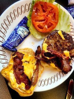 Surprisingly, pretty good bacon cheeseburger - next time I'll get it with a fried egg too!!!