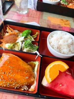 salmon bento