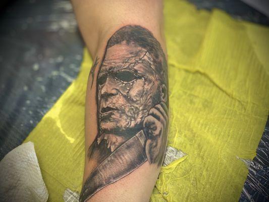 Horror sleeve start with Halloween Movie Michael Myers