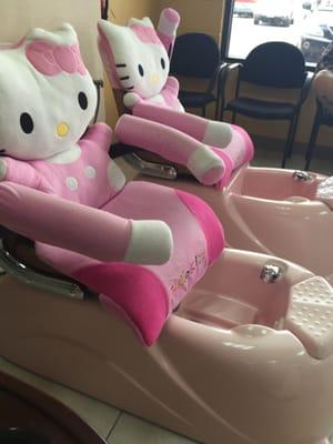 Pedicure chairs for the little ones!!