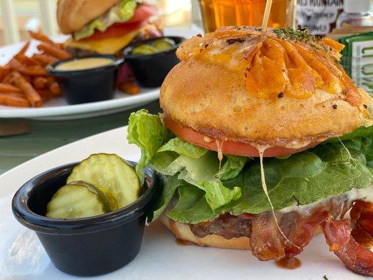 Root beer bbq burger