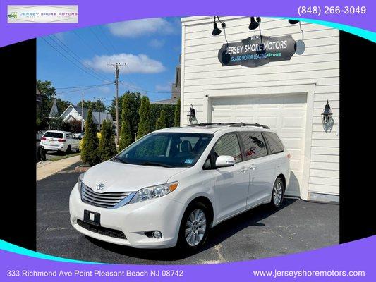 2013 Toyota Sienna Limited AWD Carfax certified 1-owner