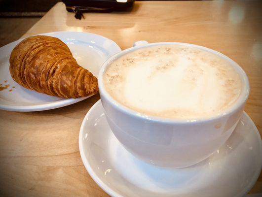 So-so croissant and a very good cappuccino, both pricy