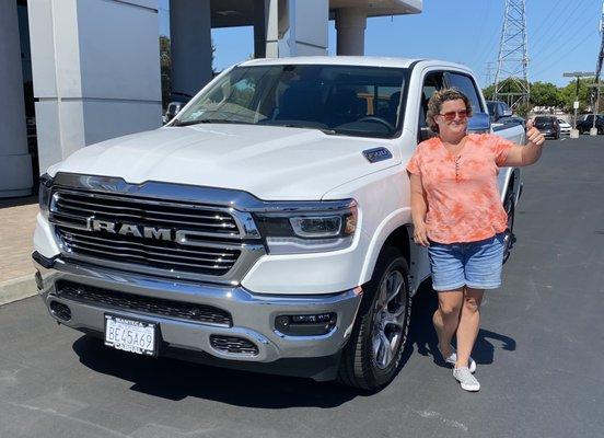 RAM 1500  Laramie HEMI