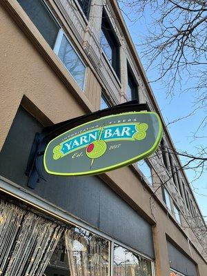 Yarn Bar