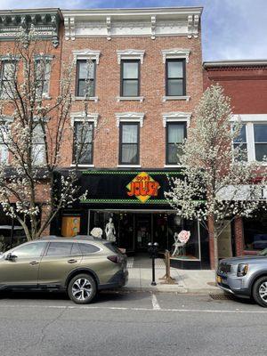 Cafe in the spring