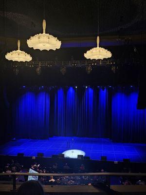 Waiting for Ali Wong.