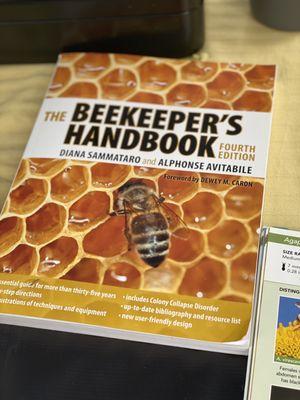 Students offer Beekeeping classes at  CU Denver