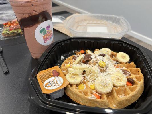 Protein waffle with red velvet shake