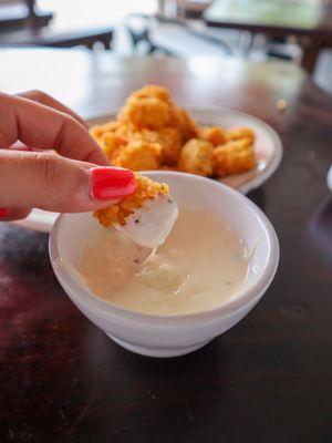 Tots & Queso (@tiffhuangry)