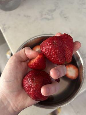 "Organic strawberries" that don't look like organic strawberries