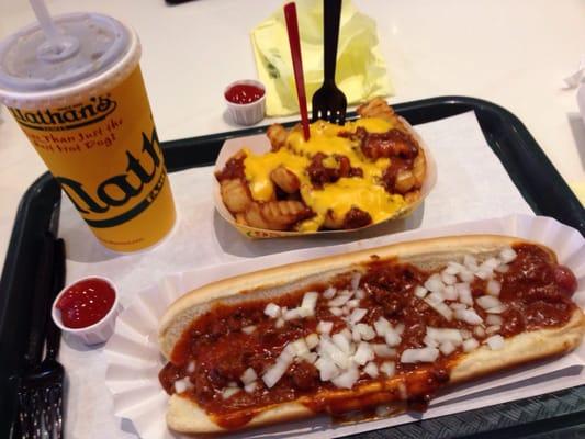 Chili dog & chili cheese fries