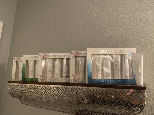 DermaQuest Kits!! Great for Travel, Skincare regimen for beginners, Or to try a variety of DermaQuest products.