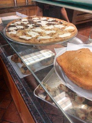 Calzone and white pizza