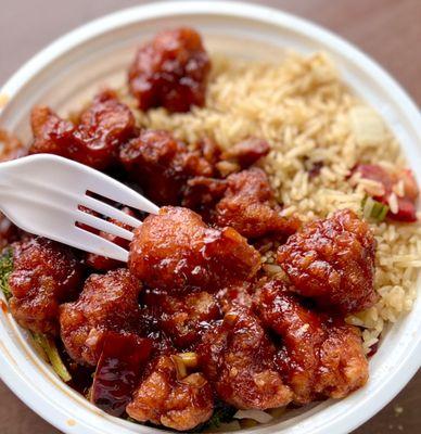 General Tso's lunch special w/pork fried rice, nice chunks of chicken