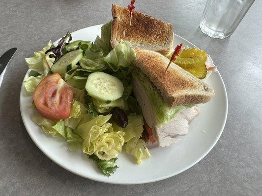 Turkey BLT on rye toast