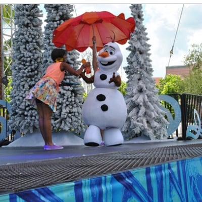 Booking info for the inspired Olaf at 615-922-0025